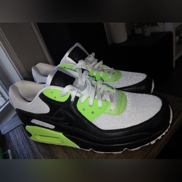 mens nike air max lime green